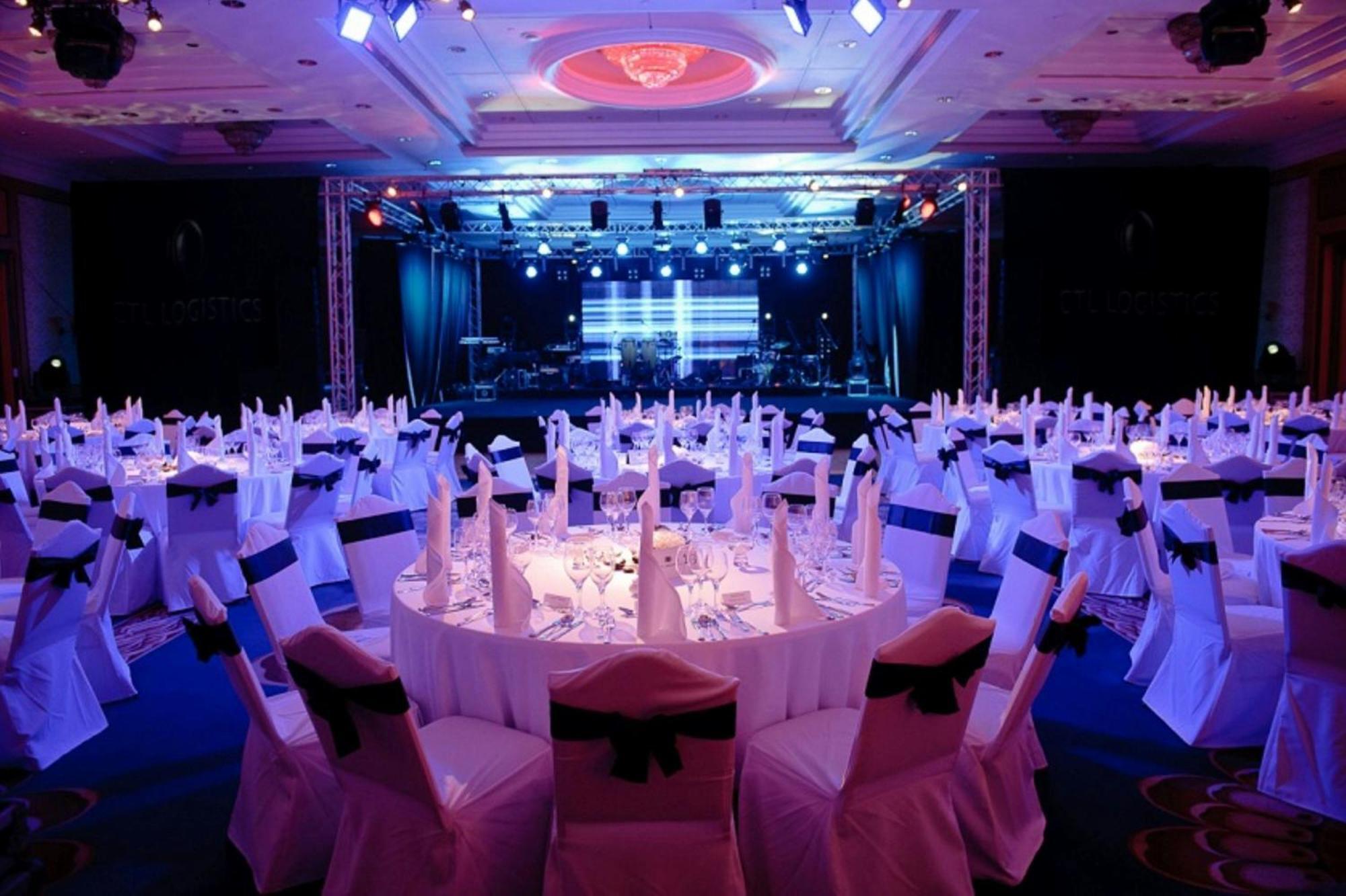 Sheraton Grand Warsaw Exterior photo